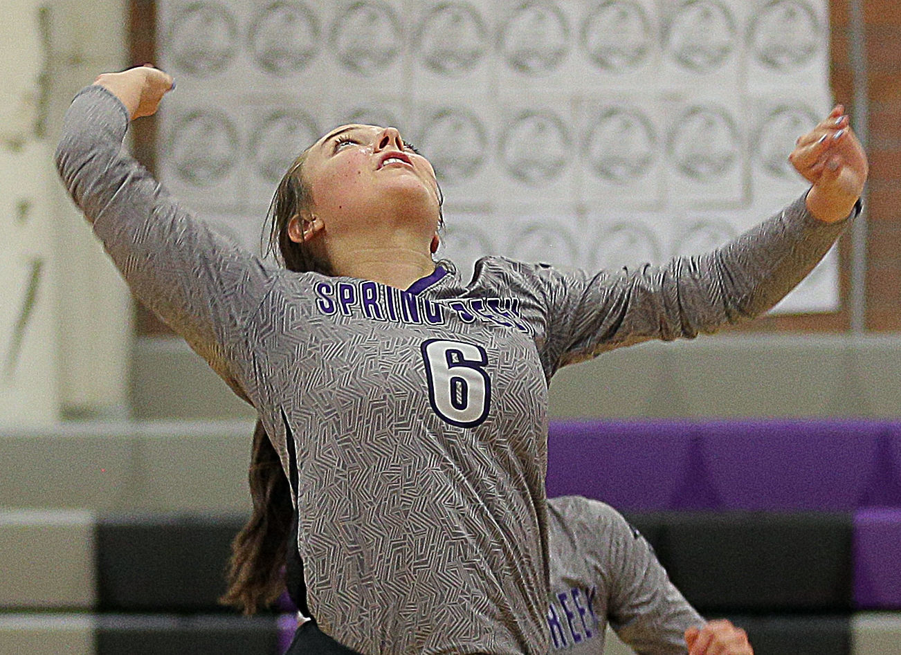 Truckee at Spring Creek Volleyball - 1st Set (10).jpg